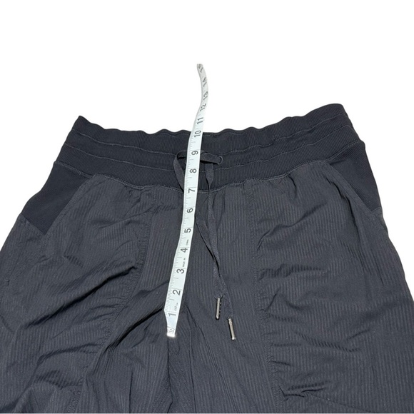 Lululemon Dance Studio Mid-Rise Cropped Pants Size 6 Lightweight Drawstring - Picture 7 of 14